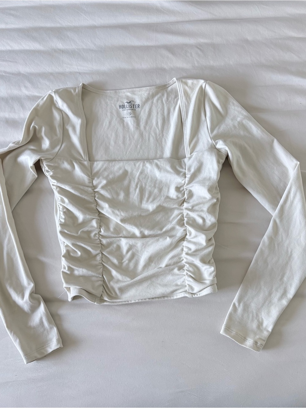 Hollister White Long-Sleeve Scoop Neck Tee